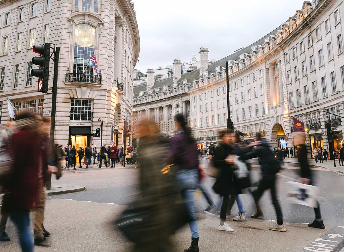 Rushing shoppers